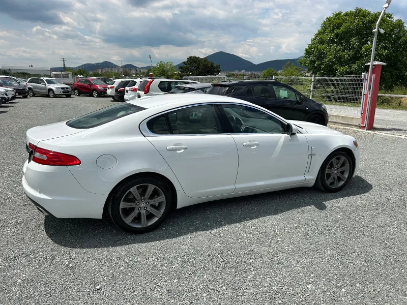 Jaguar Xf (KATO НОВА) Image 5