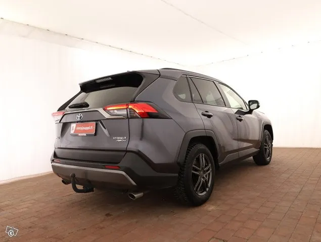 Toyota RAV4 2,5 Hybrid AWD-i Active - Vetokoukku, Lohkolämmitin, Peruutuskamera - J. autoturva - Ilmainen kotiintoimitus Image 2