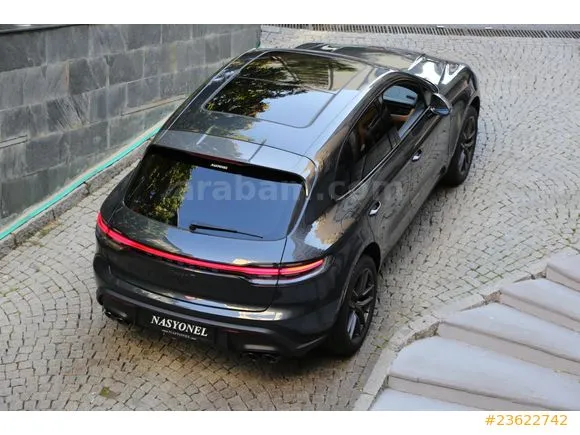 Porsche Macan 2.0 T Image 3